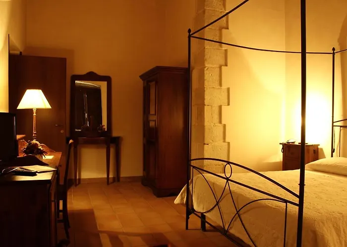 Agriturismo Bugilfezza 酒店 *